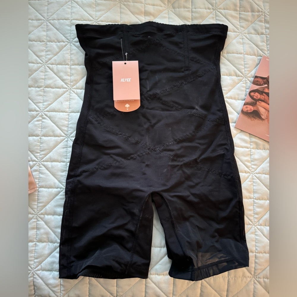 KLVEE Shapewear shorts,High Waisted Body Shaper Shorts Butt Lifting Panties-Med
